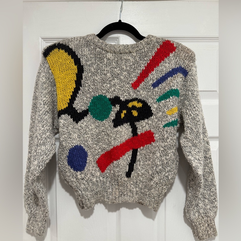 Vintage Chaus  Women's Gray Sweater with Colorful Abstract Design